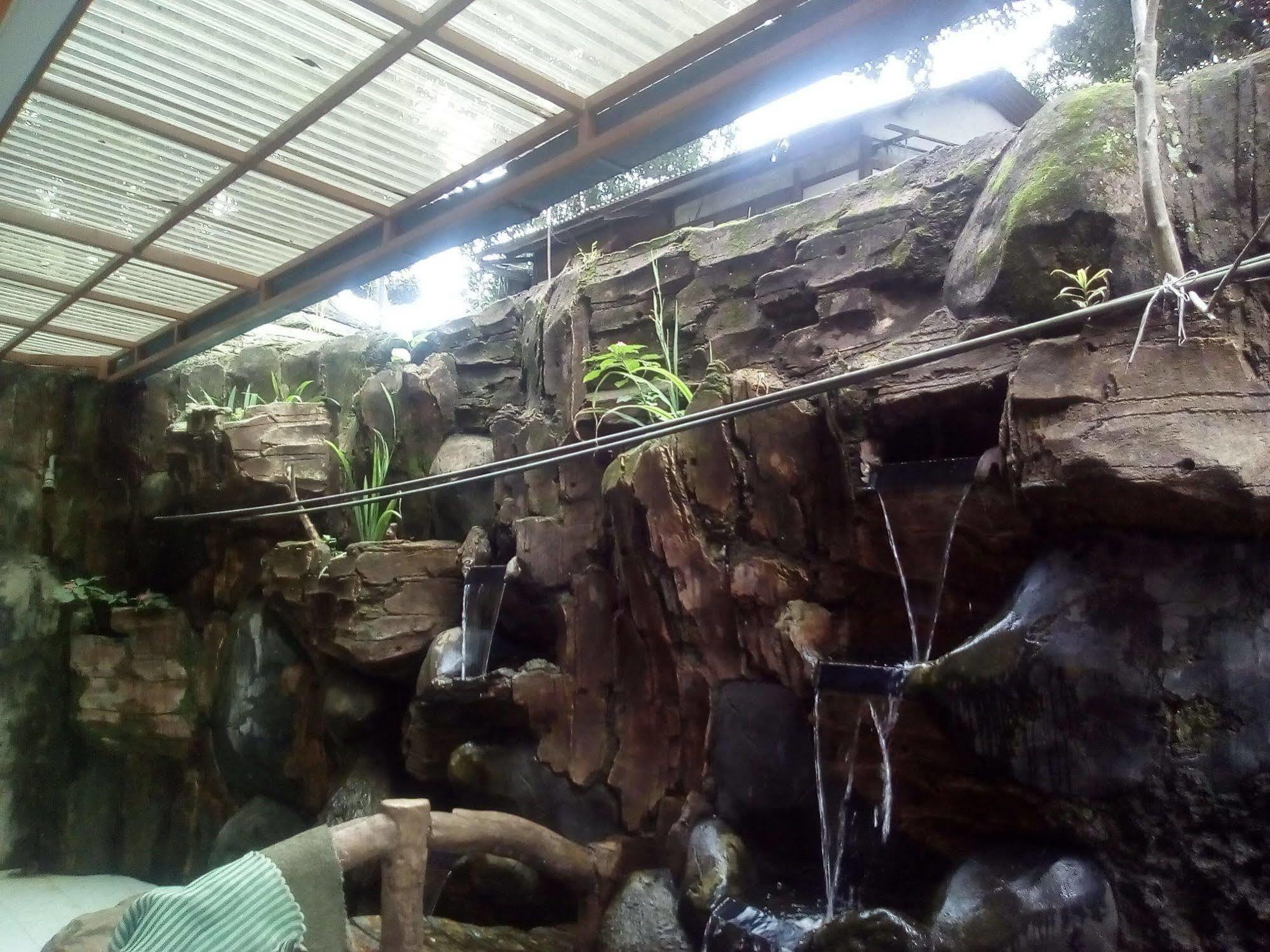 Simply Homy Guest House Pasteur Bandung Exterior foto